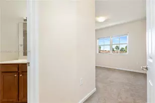 8760 NW 97th Ave, Doral, FL 33178 - Photo 21