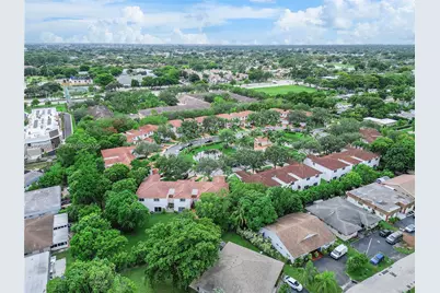 7659 Tamarac Island Circle, Tamarac, FL 33321 - Photo 33