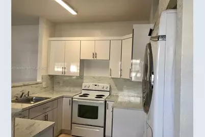 1010 NW 2nd Ave #1010, Hallandale Beach, FL 33009 - Photo 5