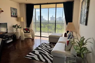 20335 W Country Club Dr, Aventura, FL 33180 - Photo 21