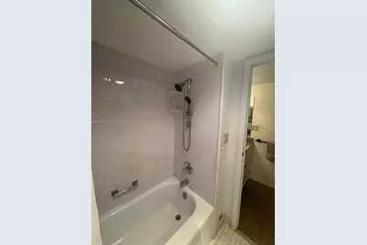 20335 W Country Club Dr #1105, Aventura, FL 33180 - Photo 33