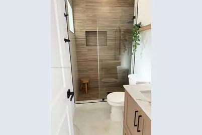 260 NW 119th St, Miami, FL 33168 - Photo 17