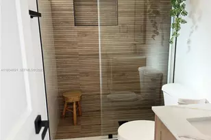 260 NW 119th St, Miami, FL 33168 - Photo 17