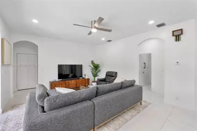 10922 NW 49th Dr, Coral Springs, FL 33076 - Photo 39