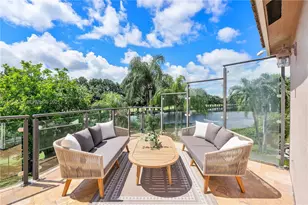 10922 NW 49th Dr, Coral Springs, FL 33076 - Photo 3