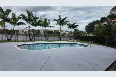 2301 SW 83rd Ave, Miramar, FL 33025 - Photo 7