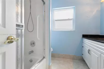 21314 Chinaberry Dr, Boca Raton, FL 33428 - Photo 15