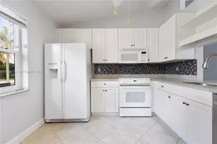 21314 Chinaberry Dr, Boca Raton, FL 33428 - Photo 5