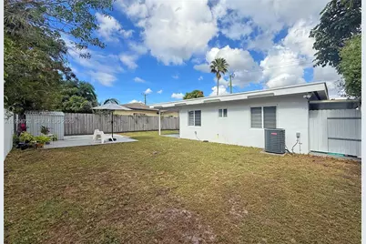 7612 Granada Blvd, Miramar, FL 33023 - Photo 13