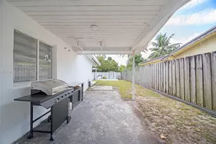 7612 Granada Blvd, Miramar, FL 33023 - Photo 17