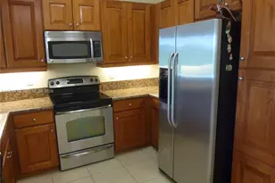 3500 Oaks Clubhouse Dr, Pompano Beach, FL 33069 - Photo 27