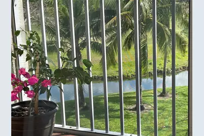 3500 Oaks Clubhouse Dr #308, Pompano Beach, FL 33069 - Photo 5