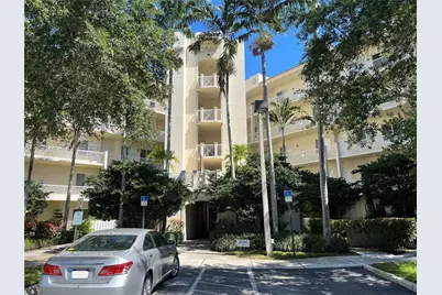 3500 Oaks Clubhouse Dr #308, Pompano Beach, FL 33069 - Photo 9