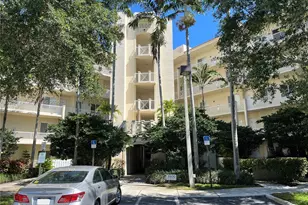 3500 Oaks Clubhouse Dr, Pompano Beach, FL 33069 - Photo 9