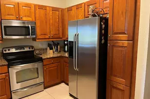 3500 Oaks Clubhouse Dr, Pompano Beach, FL 33069 - Photo 15