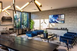 121 NE 34th St, Miami, FL 33137 - Photo 15