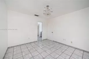 201 NW 34th Ave, Miami, FL 33125 - Photo 17