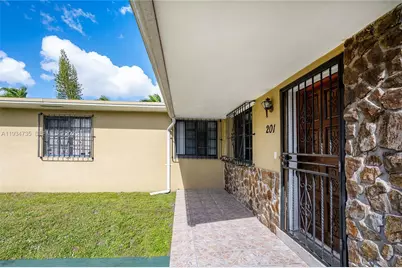 201 NW 34th Ave #201, Miami, FL 33125 - Photo 3