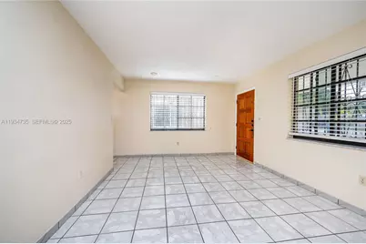 201 NW 34th Ave #201, Miami, FL 33125 - Photo 5