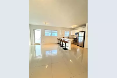 8035 Crespi Blvd #13, Miami Beach, FL 33141 - Photo 11