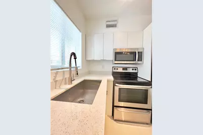 8035 Crespi Blvd #13, Miami Beach, FL 33141 - Photo 3
