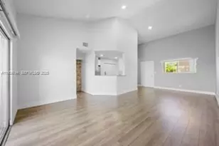 3425 NW 44th St, Oakland Park, FL 33309 - Photo 7