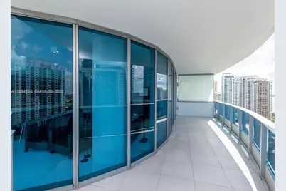 200 Biscayne Boulevard Way #3102, Miami, FL 33131 - Photo 3