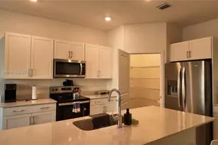 12913 SW 265th Ter, Homestead, FL 33032 - Photo 5