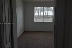 3760 NE 9th Ct, Homestead, FL 33033 - Photo 9