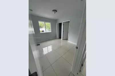 2121 NW 72nd #2121, Miami, FL 33147 - Photo 11