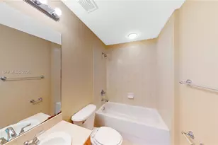 8999 NW 107 Ct, Doral, FL 33178 - Photo 13