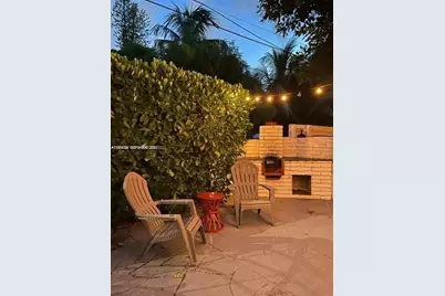 274 NW 92nd St #-, Miami Shores, FL 33150 - Photo 3