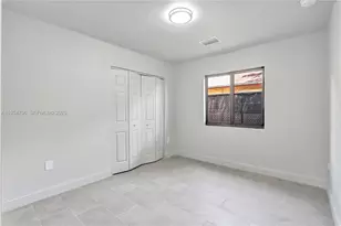 2420 NW 6th Ct, Pompano Beach, FL 33069 - Photo 7