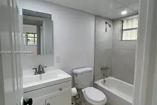 1478 NW 1st St, Miami, FL 33125 - Photo 25