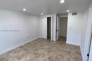 1478 NW 1st St, Miami, FL 33125 - Photo 31