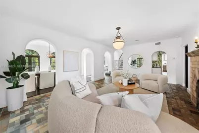 628 NE 59th St, Miami, FL 33137 - Photo 9