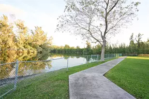 8240 SW 210th St, Cutler Bay, FL 33189 - Photo 13