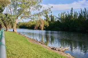 8240 SW 210th St, Cutler Bay, FL 33189 - Photo 9