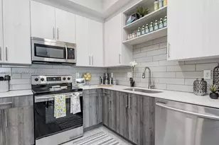 9251 NW 57th St, Tamarac, FL 33351 - Photo 5