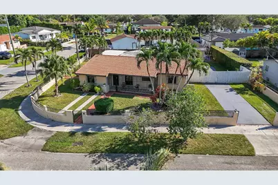 1701 SW 92nd Pl, Miami, FL 33165 - Photo 47