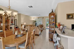 1701 SW 92nd Pl, Miami, FL 33165 - Photo 11