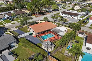 1701 SW 92nd Pl, Miami, FL 33165 - Photo 43