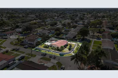 1701 SW 92nd Pl, Miami, FL 33165 - Photo 55