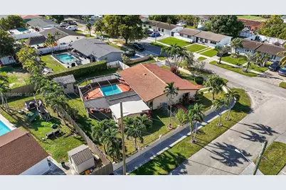 1701 SW 92nd Pl, Miami, FL 33165 - Photo 41