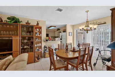 1701 SW 92nd Pl, Miami, FL 33165 - Photo 9