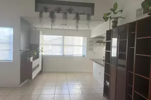 9980 NW 9th St Cir, Miami, FL 33172 - Photo 17