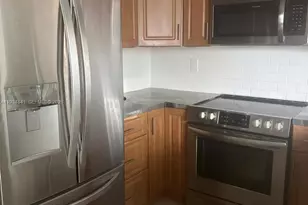 9980 NW 9th St Cir, Miami, FL 33172 - Photo 1