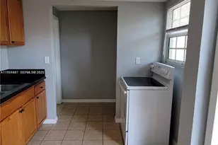 306 Hawthorne Dr, Lake Park, FL 33403 - Photo 7