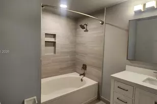 211 Mallory Ct, Weston, FL 33326 - Photo 21