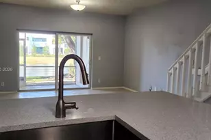 211 Mallory Ct, Weston, FL 33326 - Photo 5